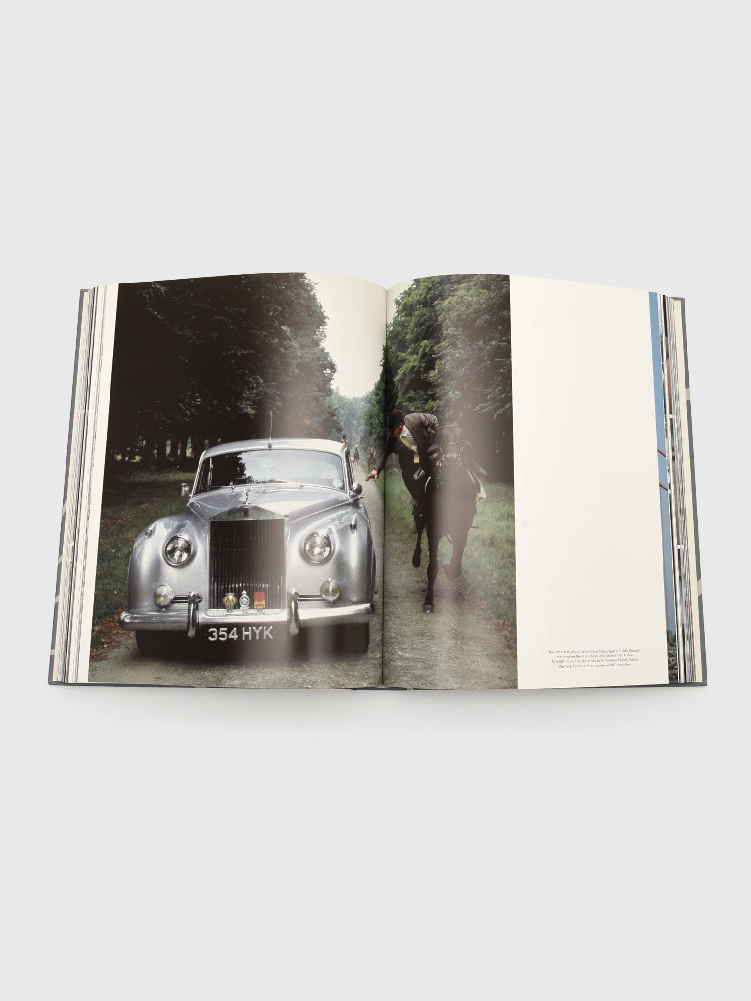 Assouline James Bond Cars - Image 3