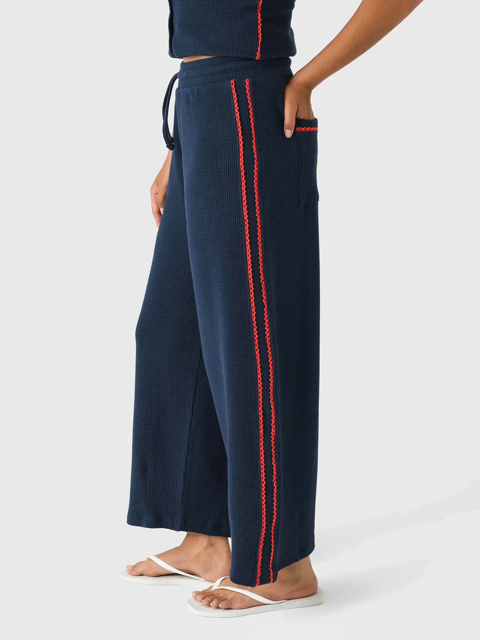 Damson Madder Women's Piper Kickflare Jogger - Image 3
