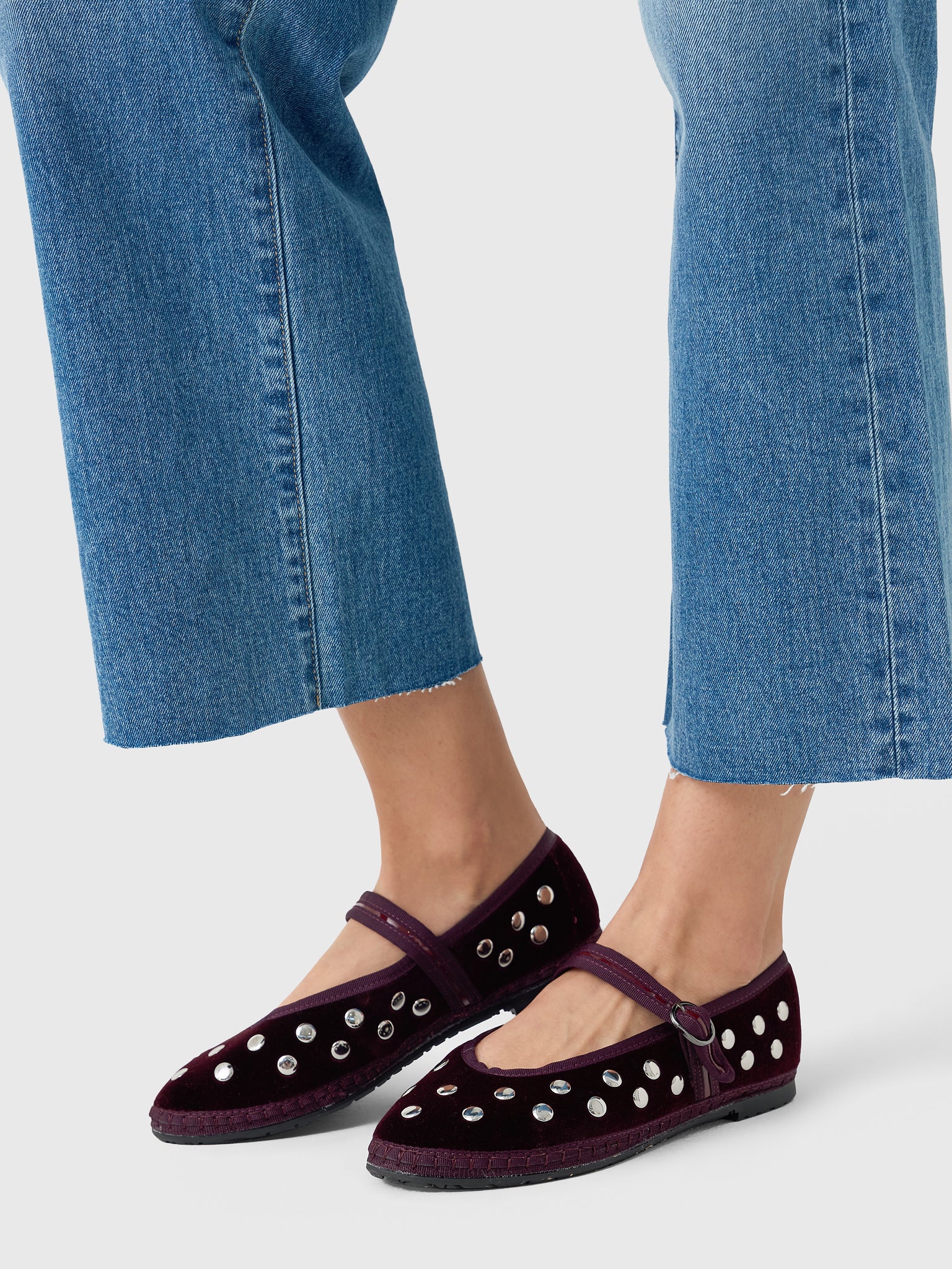 Flabelus Women's Mae Silver Wine Flat - Image 2
