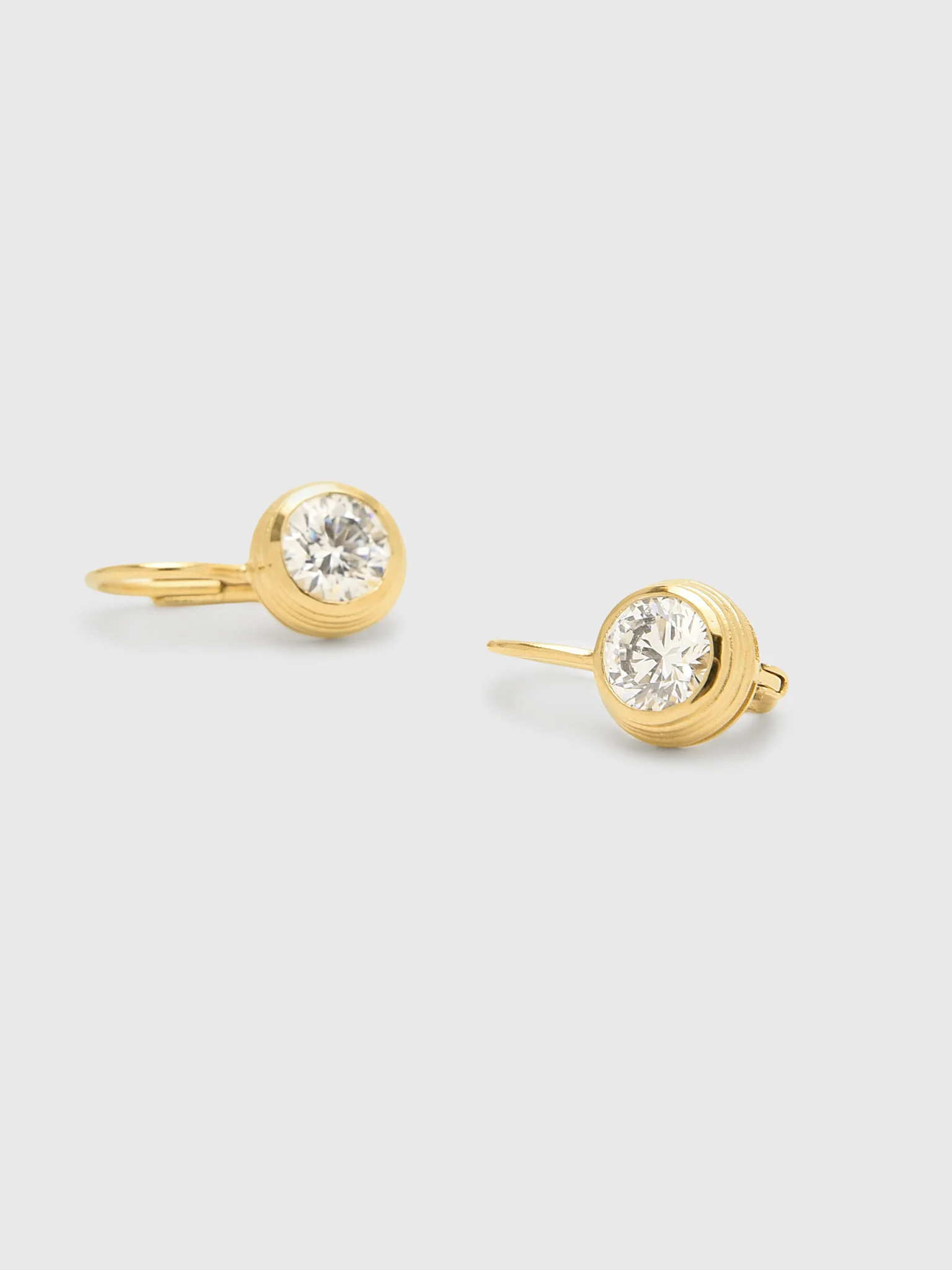 Hart Bezel Drop Earrings