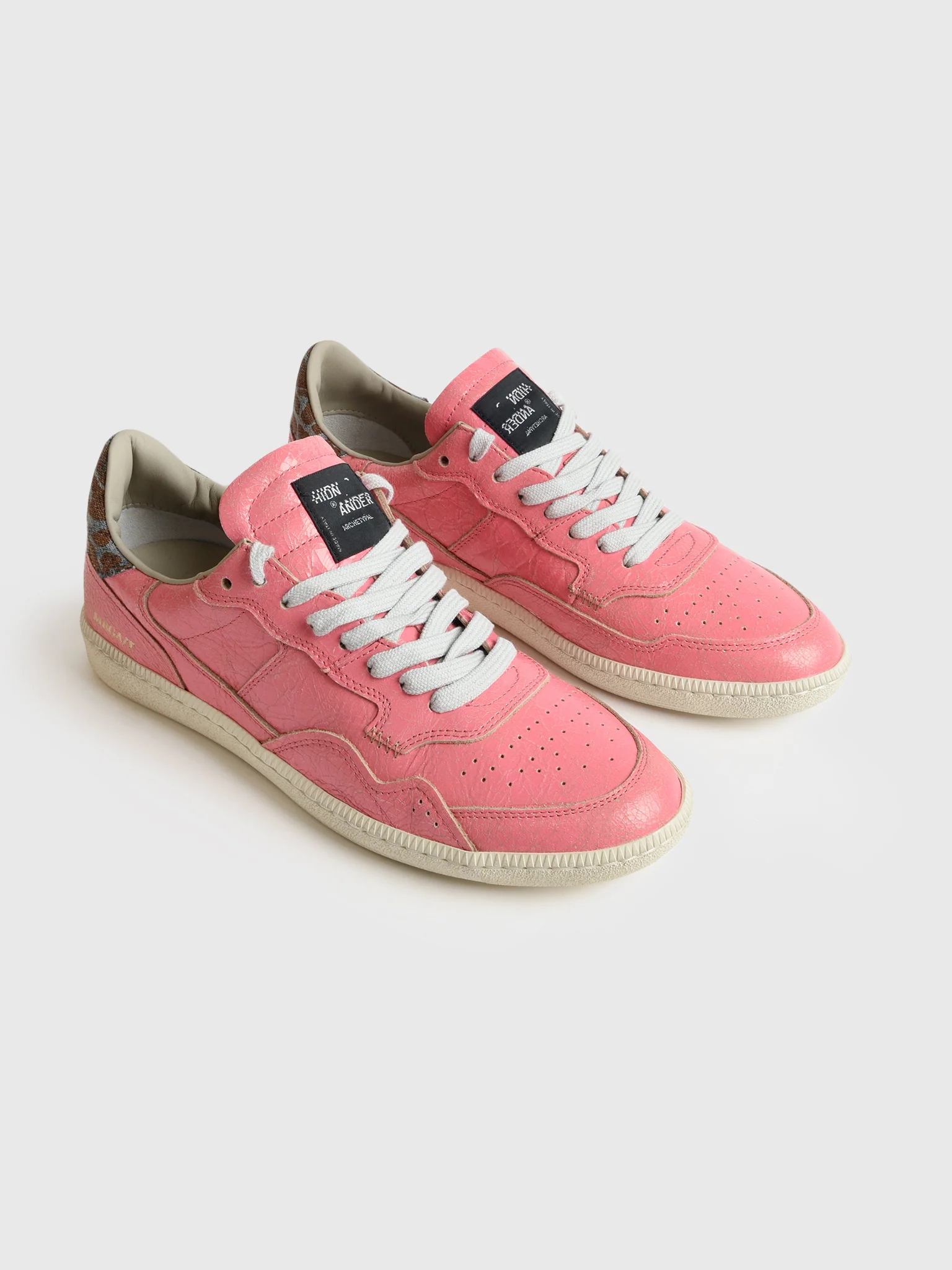 HidnAnder Women's Mega T Sneaker