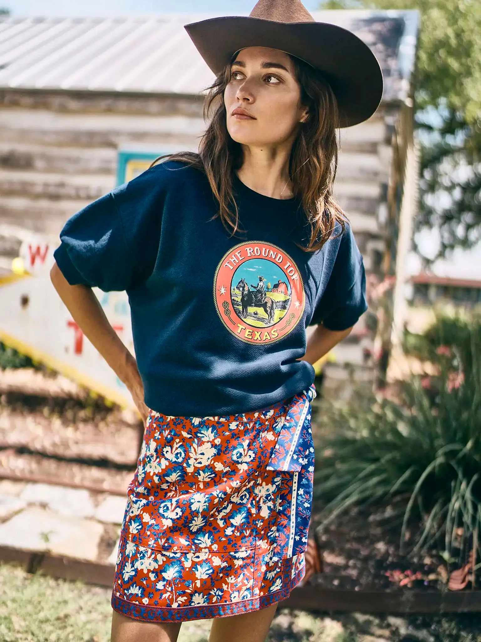 Hunter Bell Women's Graphic Sweatshirt - Image 2