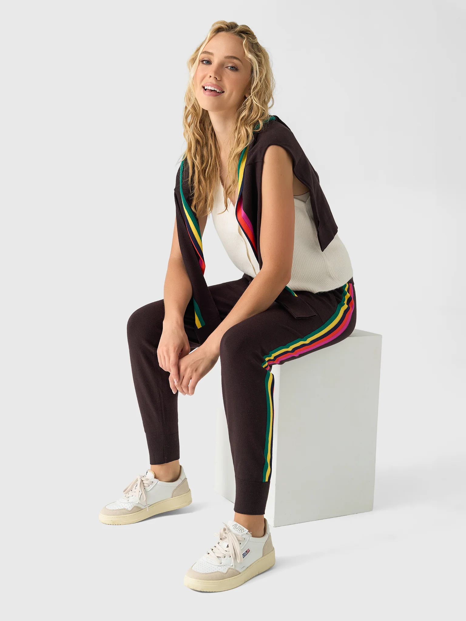 Eche Women's Solid Striped Jogger - Image 6