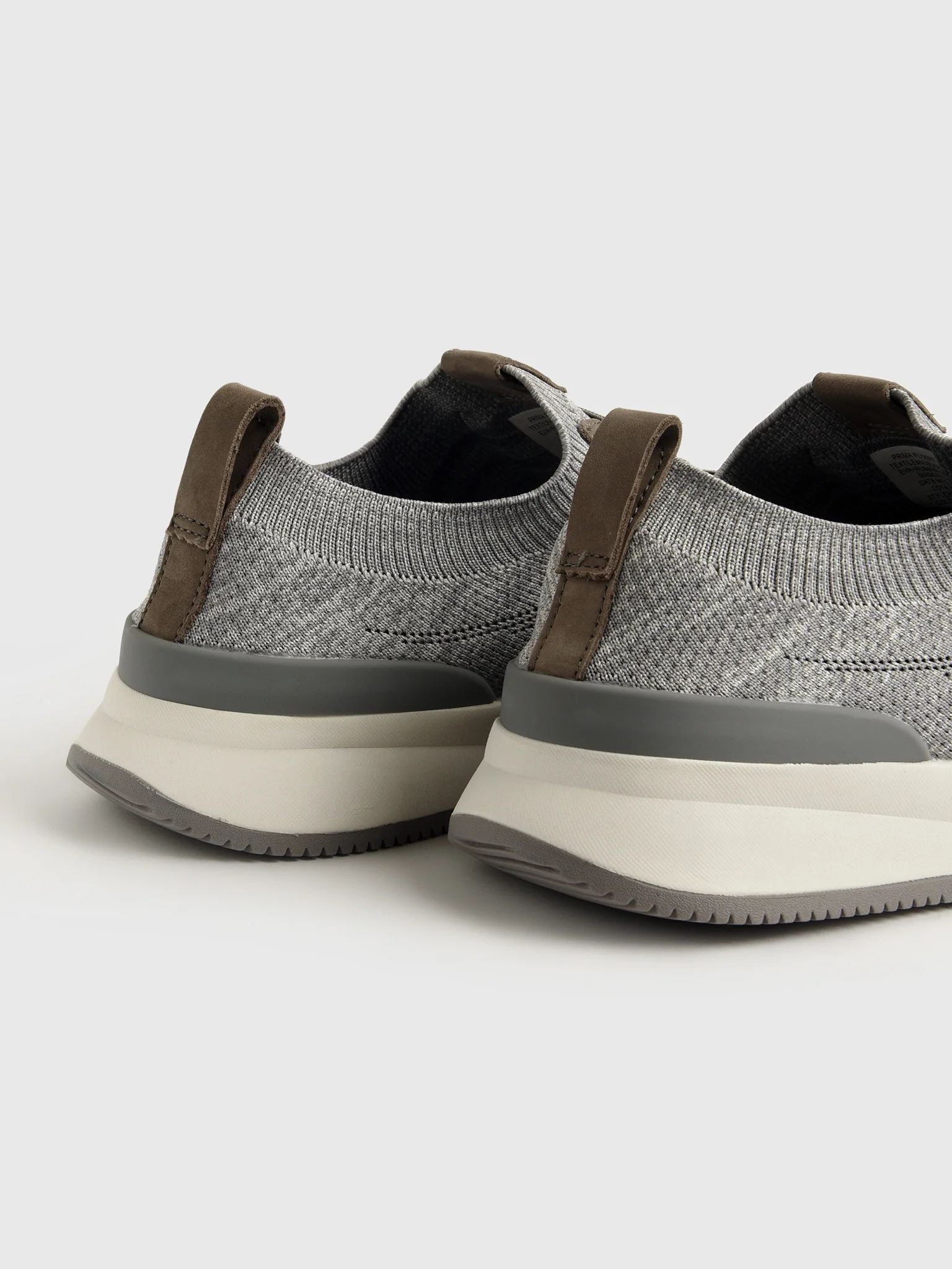 Johnnie-O Men's Knit Mesh Runner Sneaker - Image 3