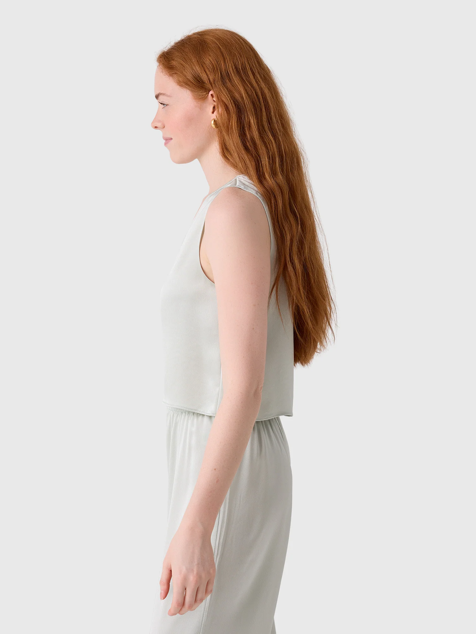 Leset Women's Barb V-Neck Shell - Image 3
