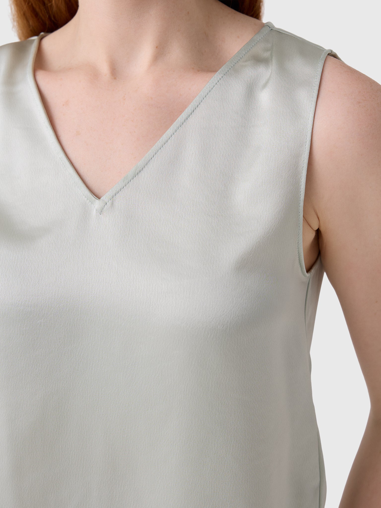 Leset Women's Barb V-Neck Shell - Image 5