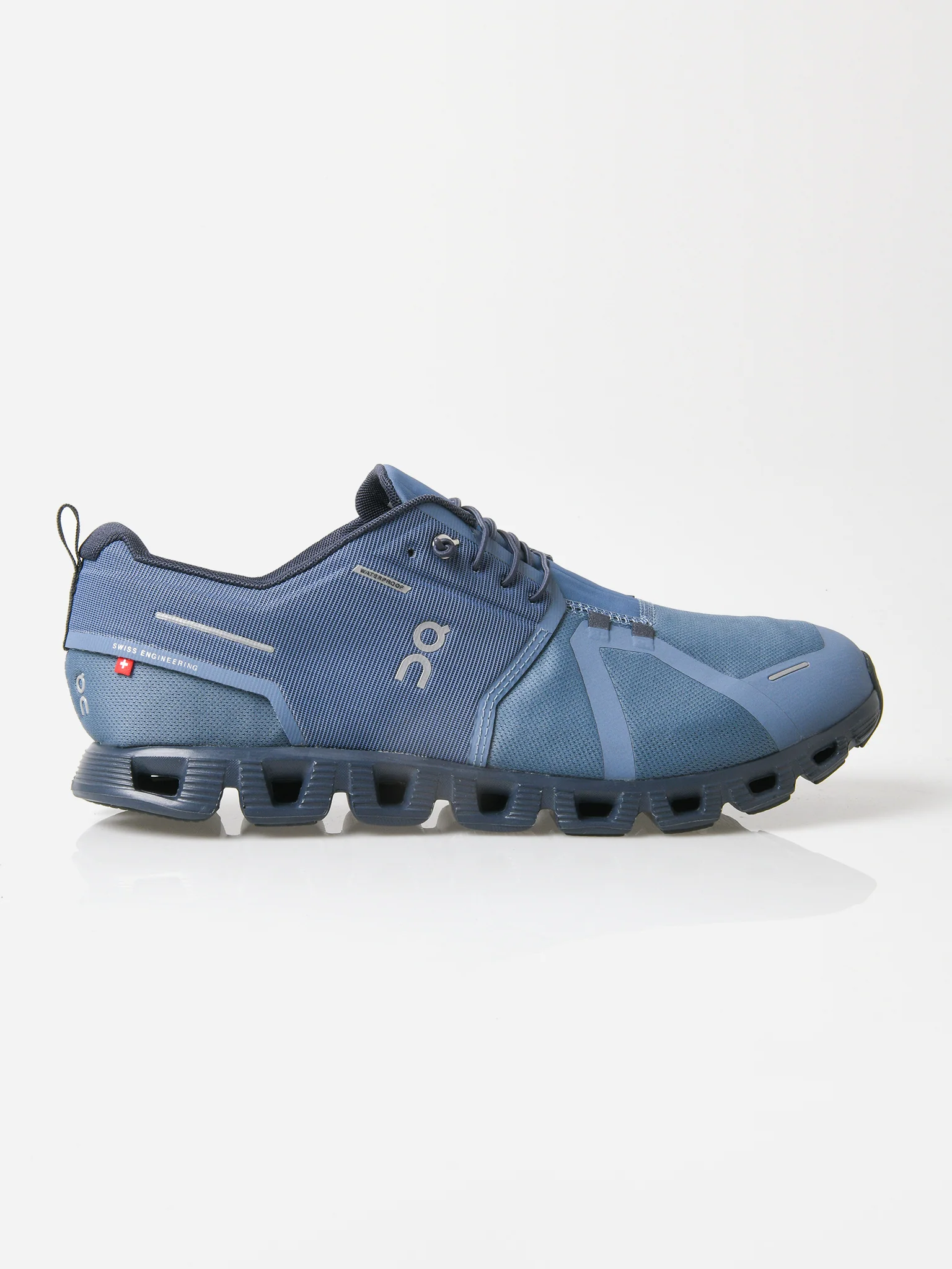 ON Men's Cloud 5 Waterproof Sneaker - Image 3