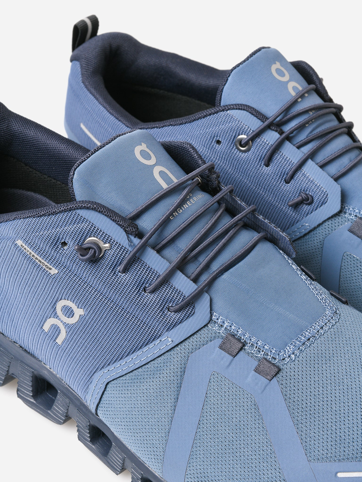 ON Men's Cloud 5 Waterproof Sneaker - Image 4