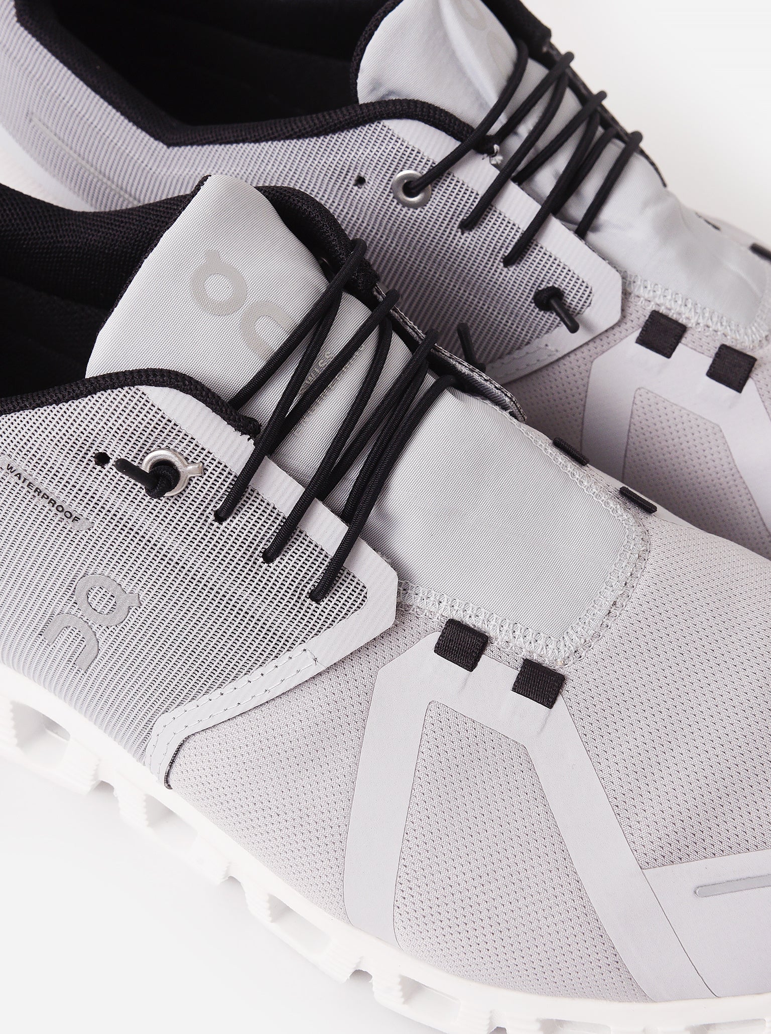 ON Men's Cloud 5 Waterproof Sneaker - Image 9