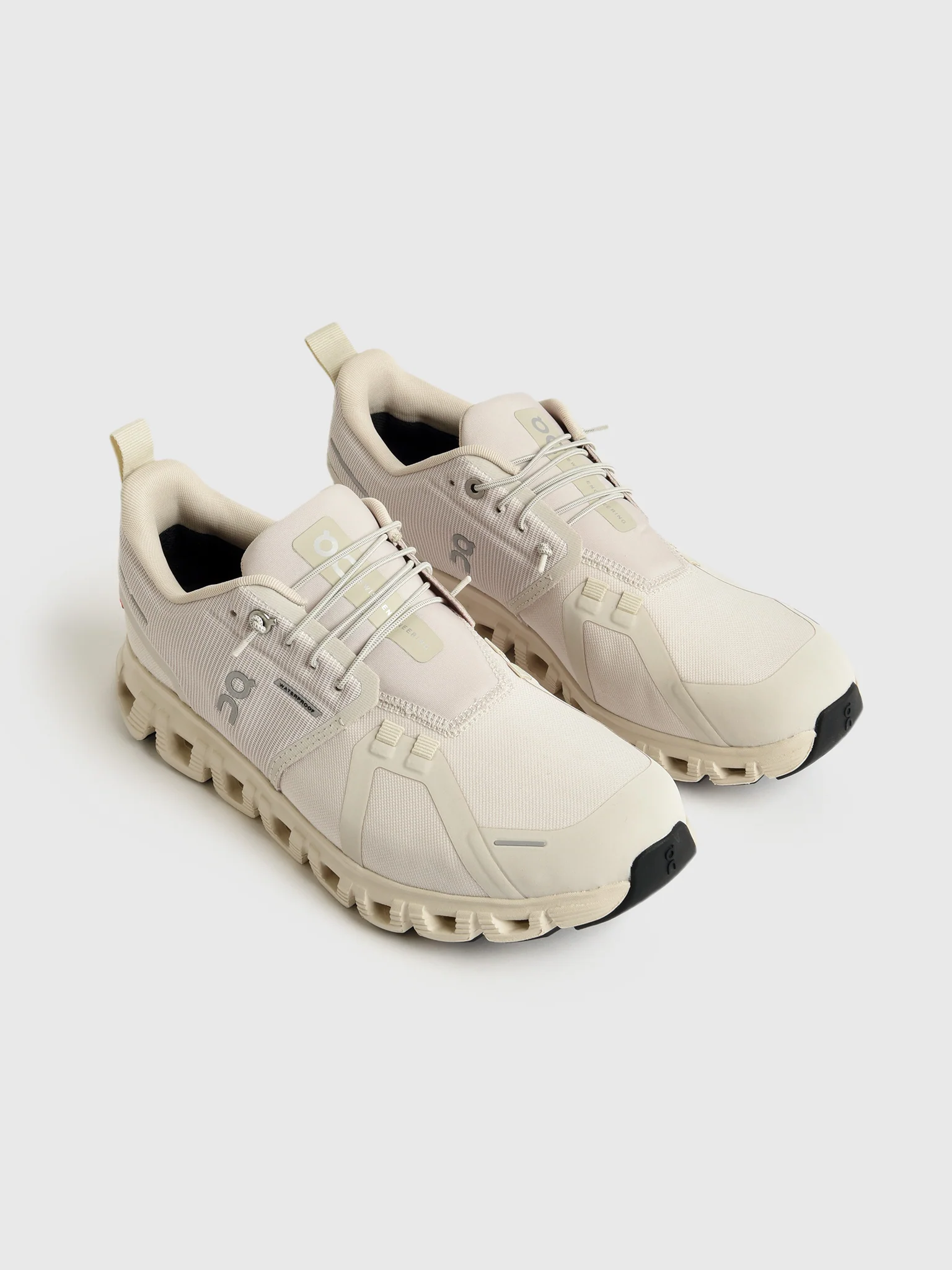 ON Women's Cloud 6 Waterproof Sneaker