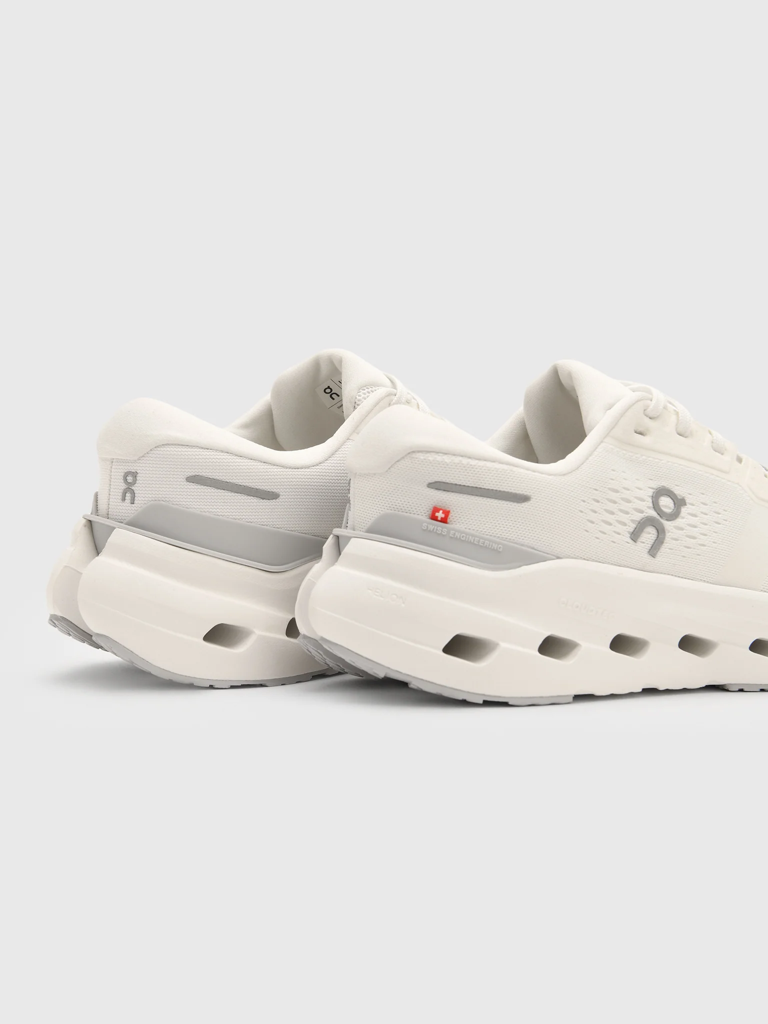 ON Women's Cloudrunner 3 Running Shoe - Image 8