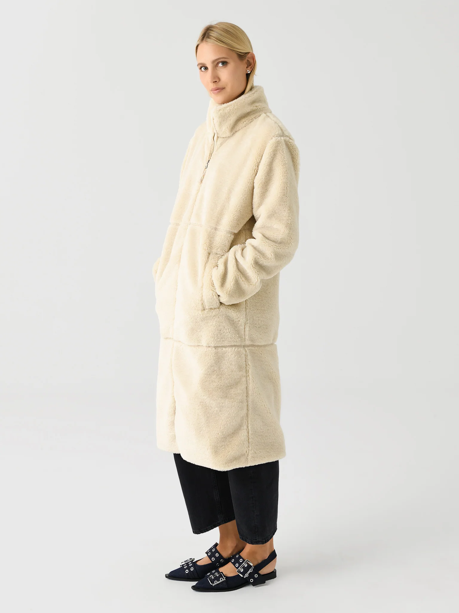 Patagonia Women's Lonesome Mesa Long Coat - Image 2