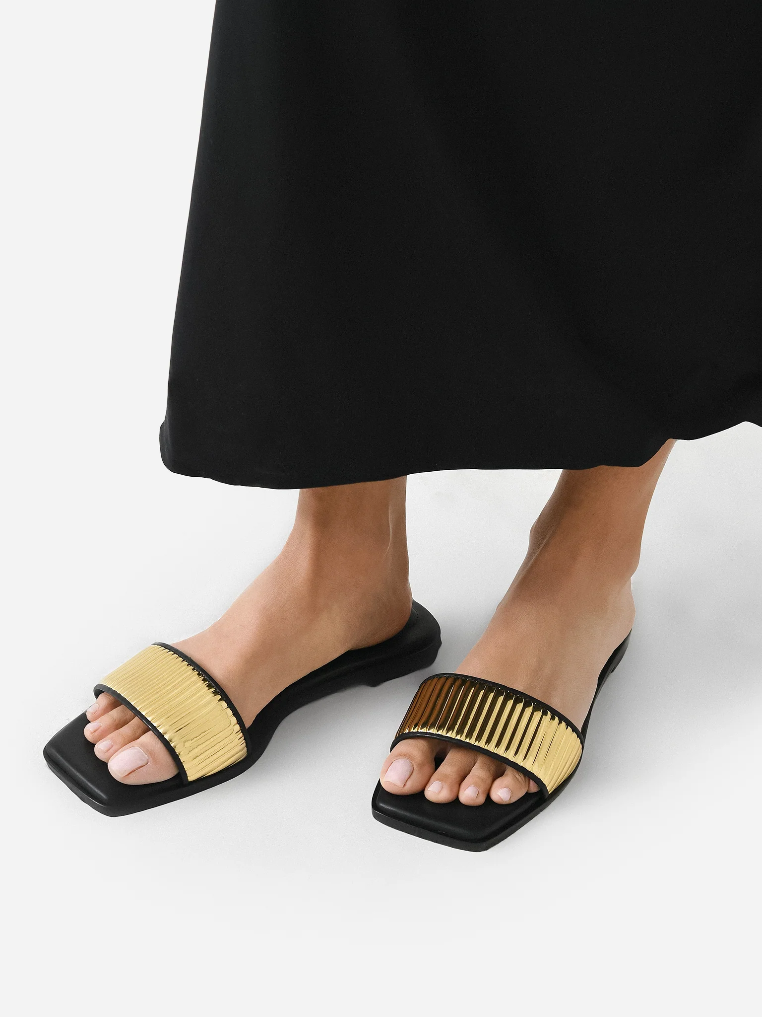 Simkhai Women's Carter Textured Sandal - Image 2