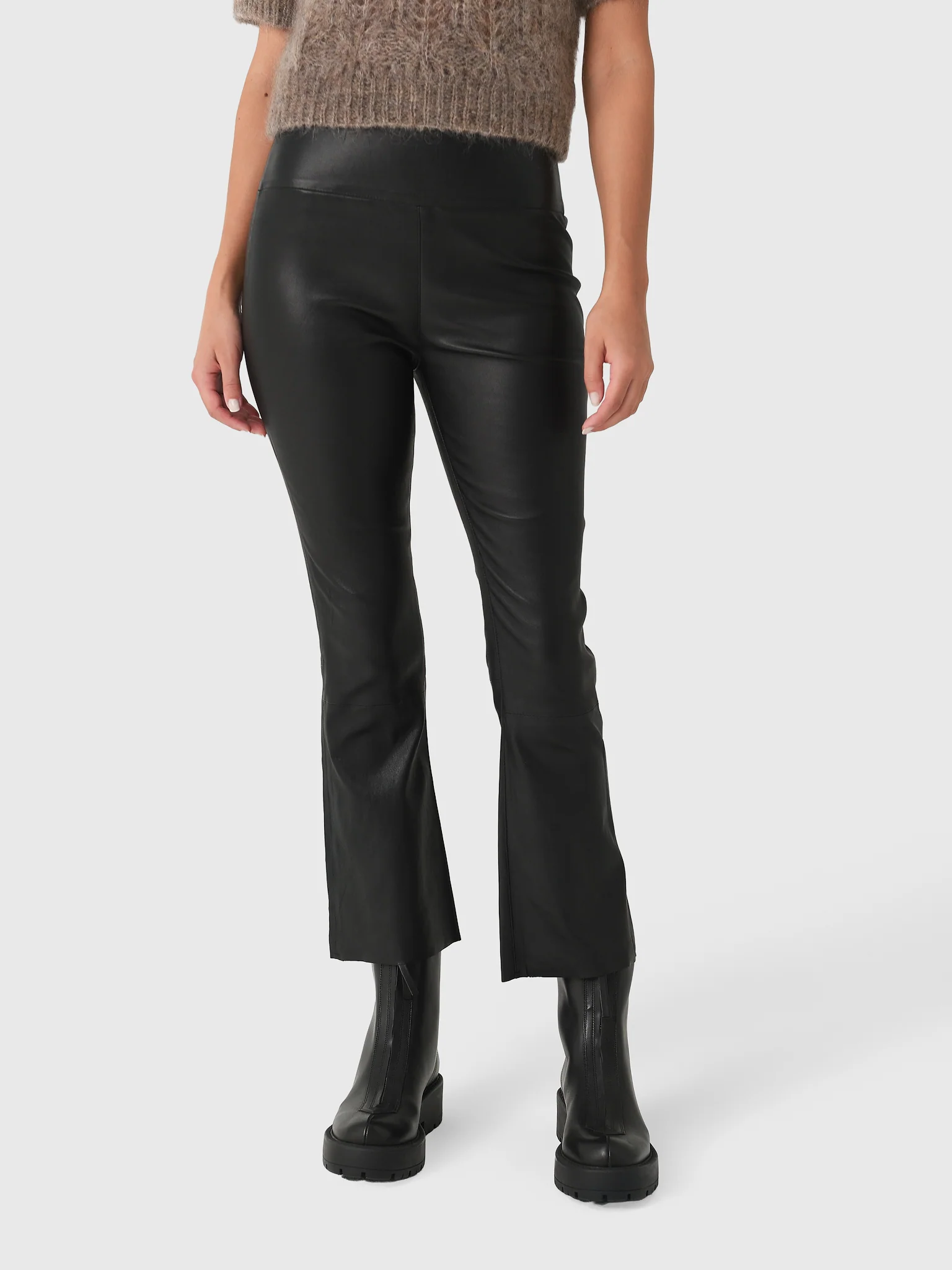 SPRWMN Women's Leather Crop Flare Legging