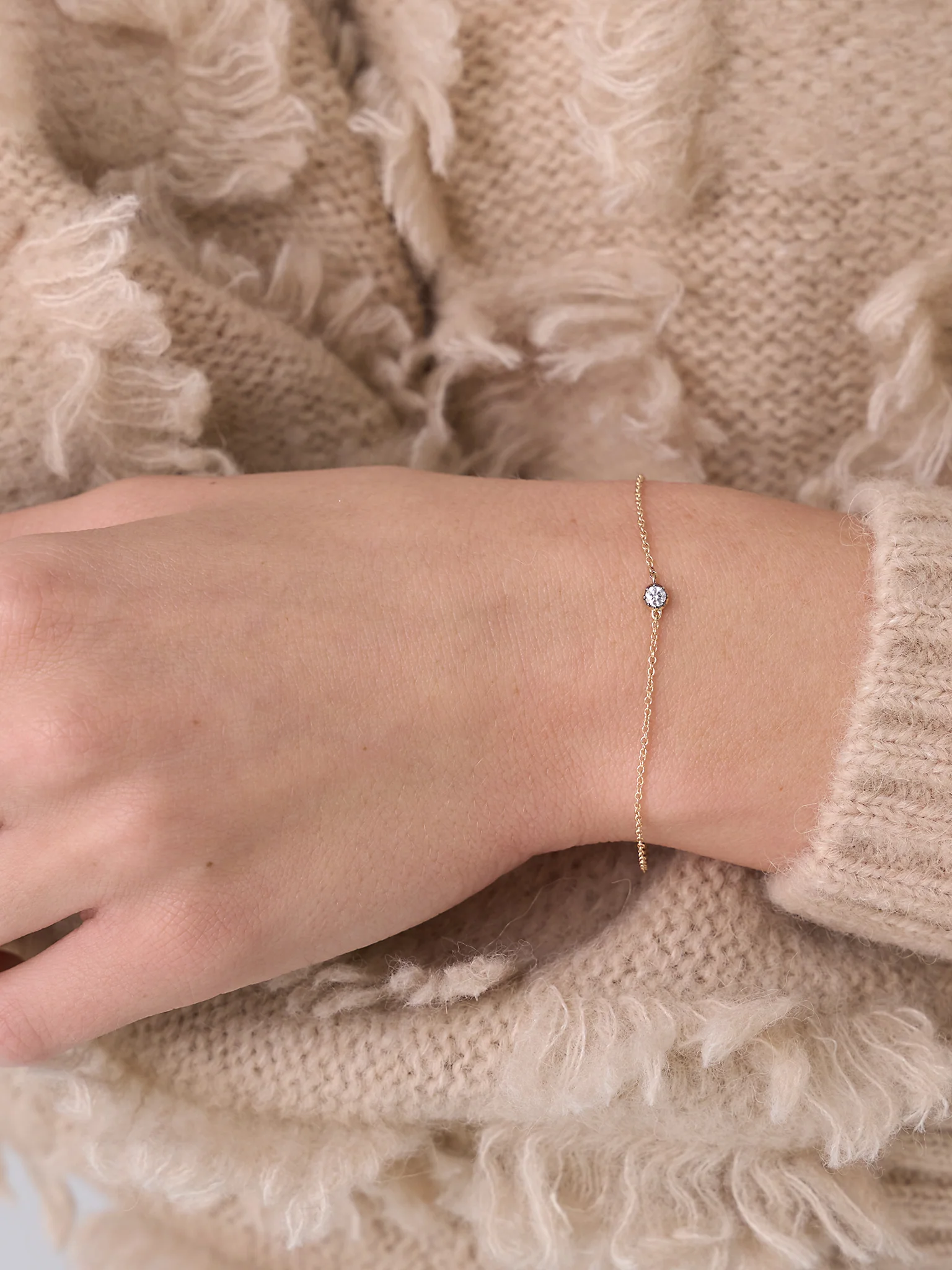 Stone And Strand The Alibi Diamond Bracelet - Image 2