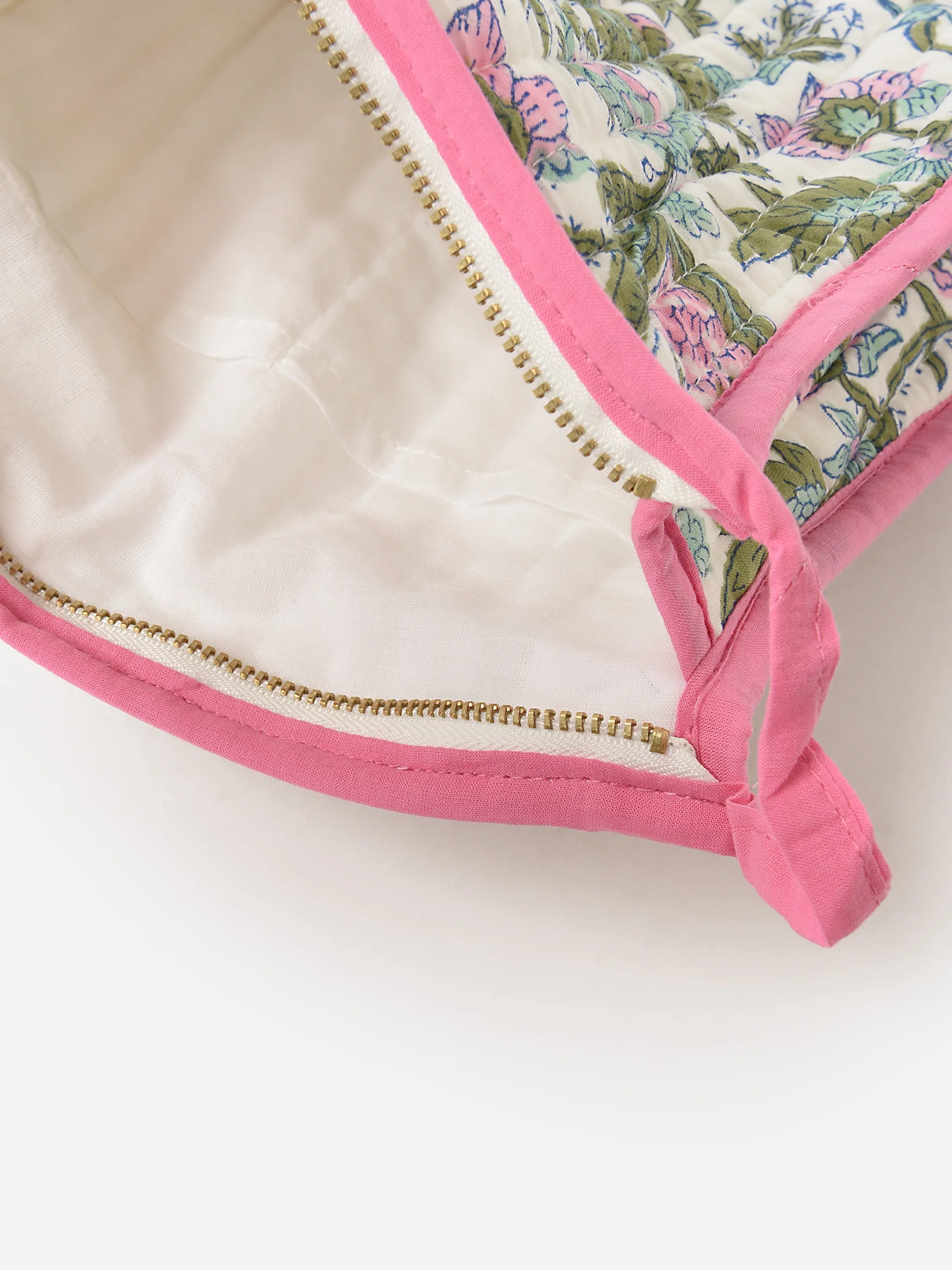 Sur La Vague Cosmetic Bag - Image 3