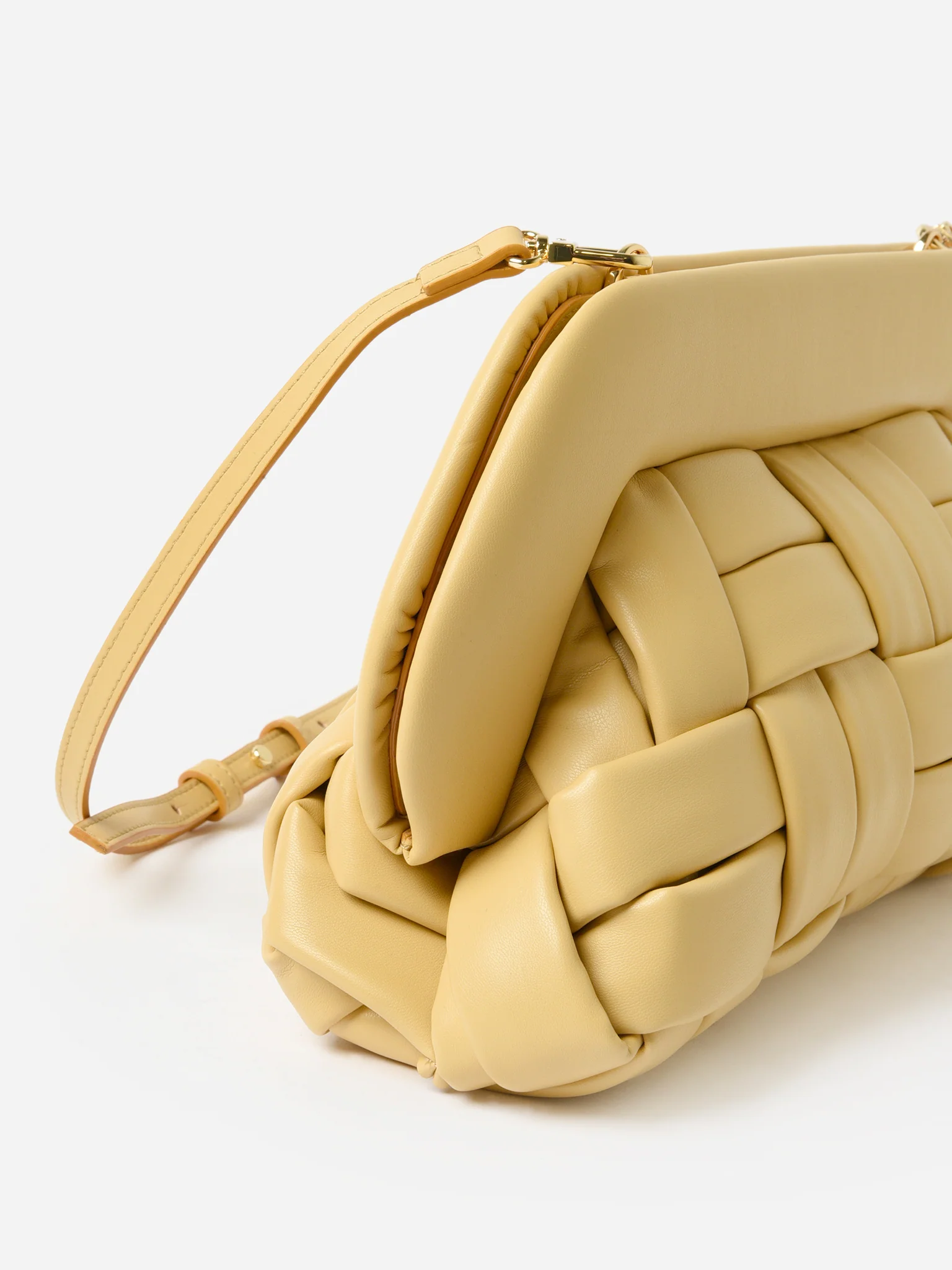 THEMOIRe Bios Weaved Clutch - Image 2