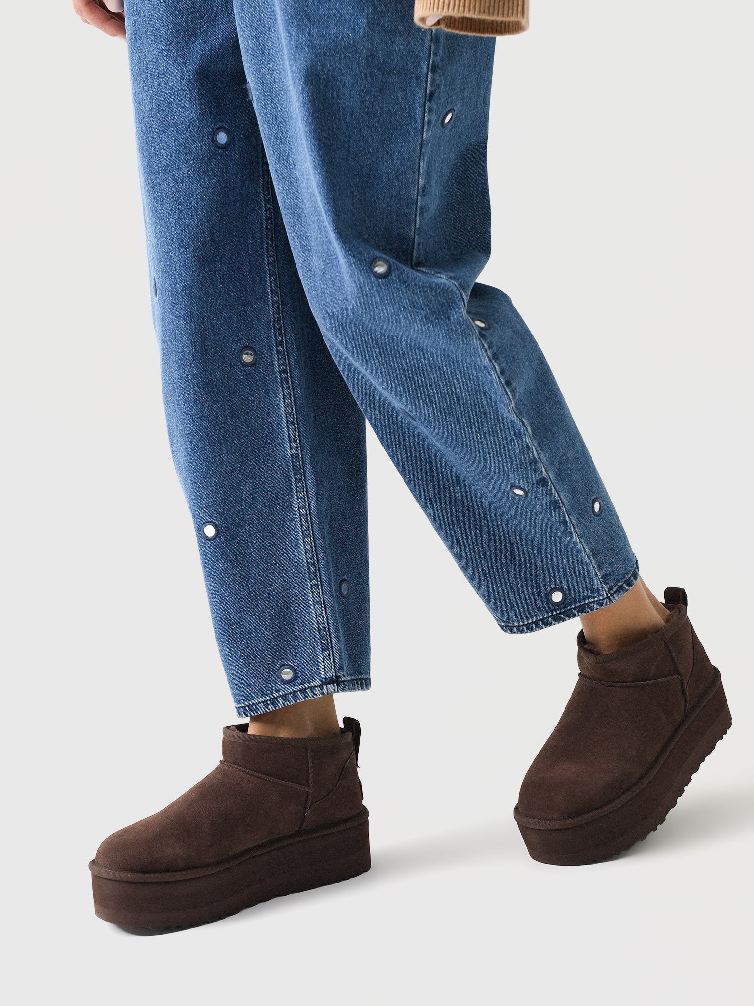 UGG Women's Classic Ultra Mini Platform - Image 6