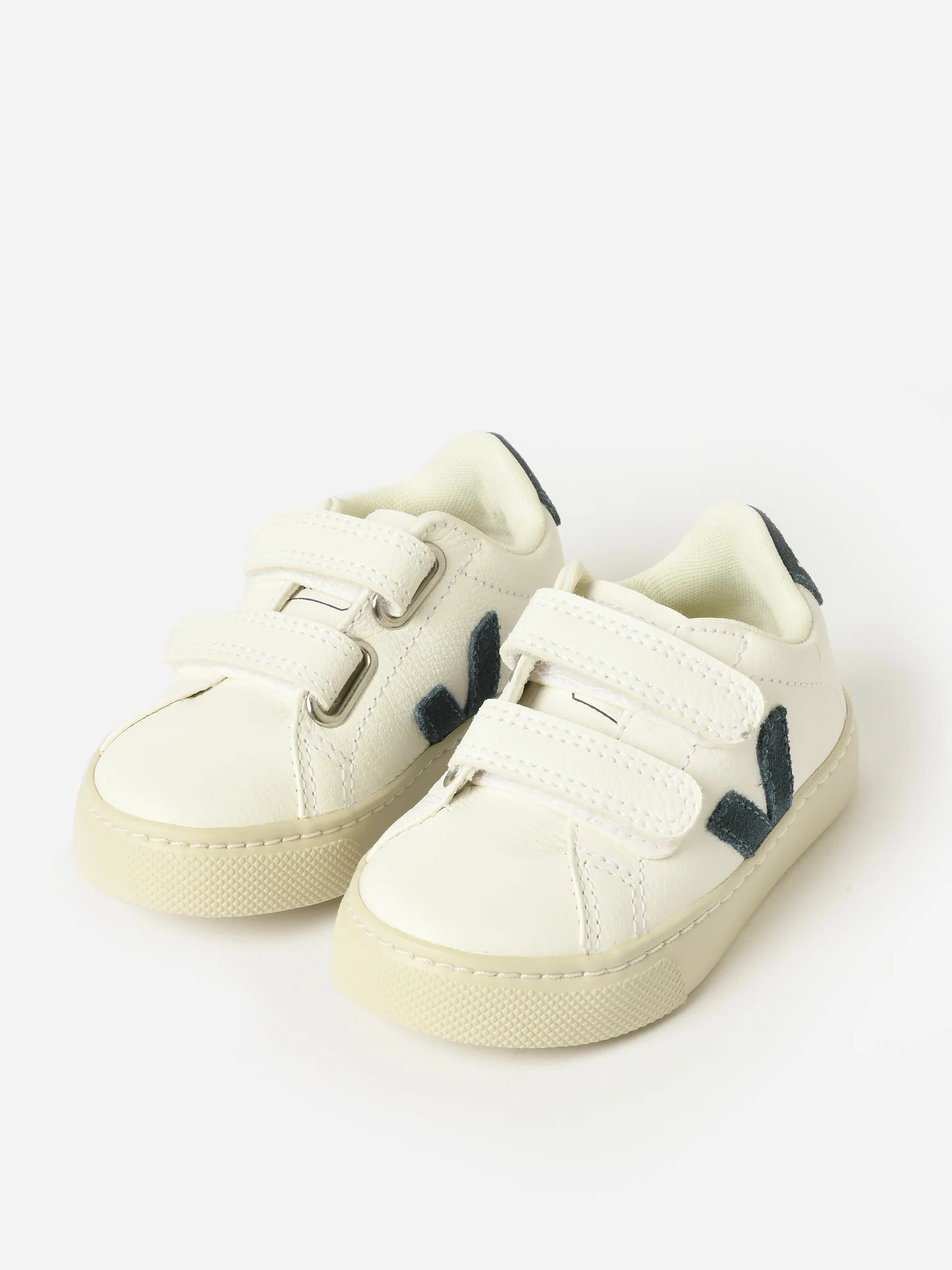 VEJA Kids' Small Esplar Chromefree Leather Sneaker - Image 3