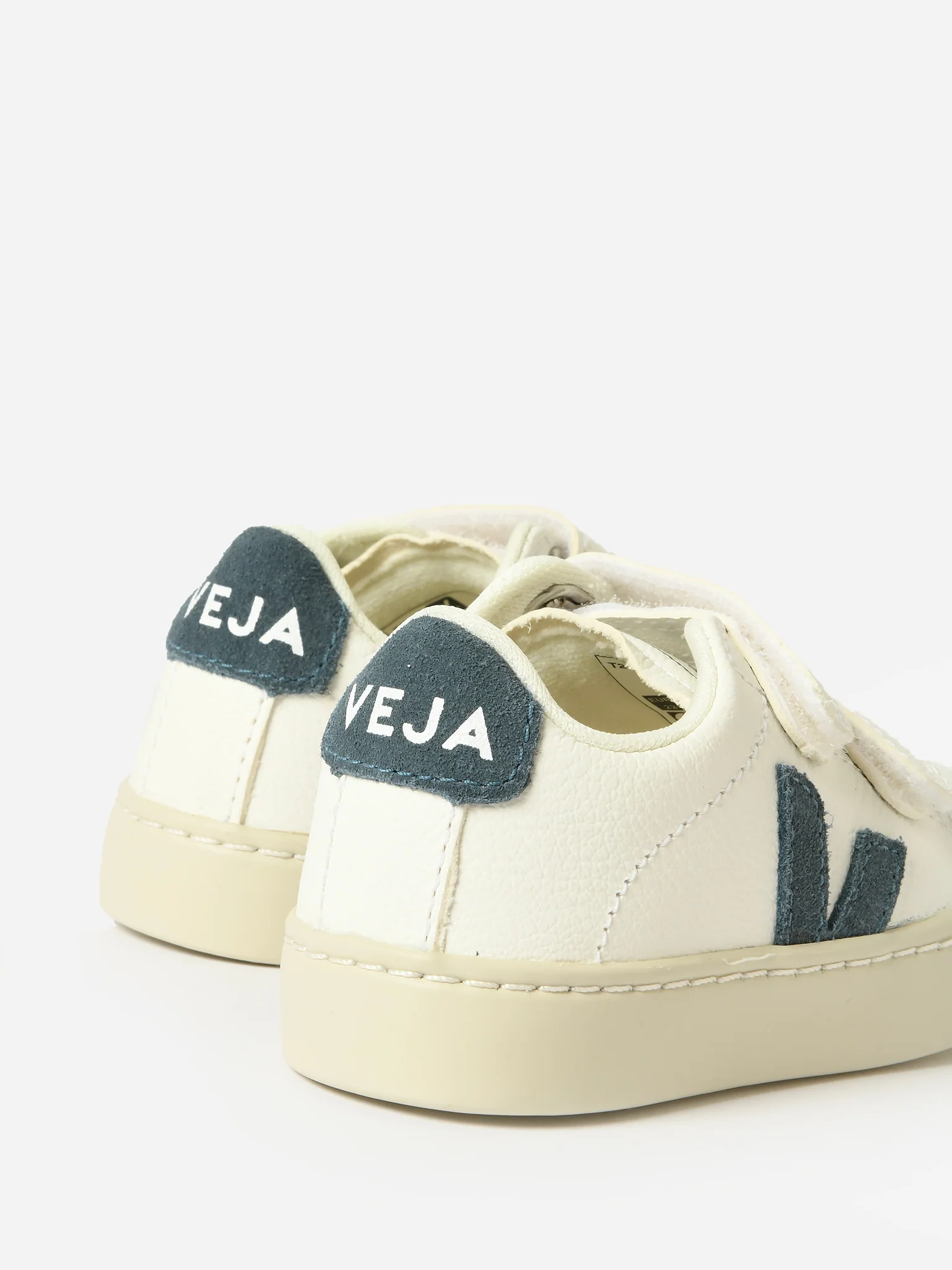 VEJA Kids' Small Esplar Chromefree Leather Sneaker - Image 4