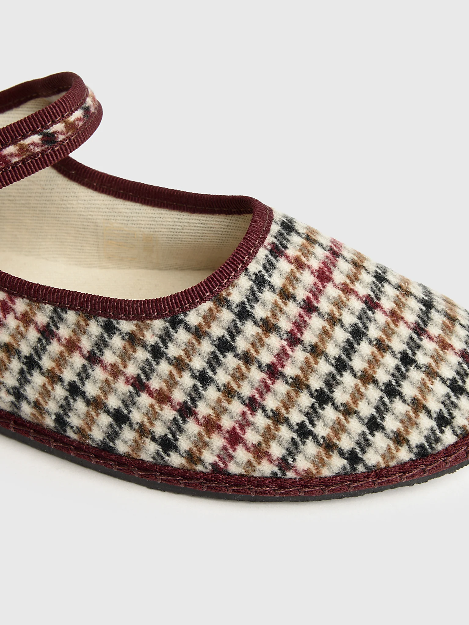 Vibi Venezia Women's Mary Jane Wool Flat - Image 5