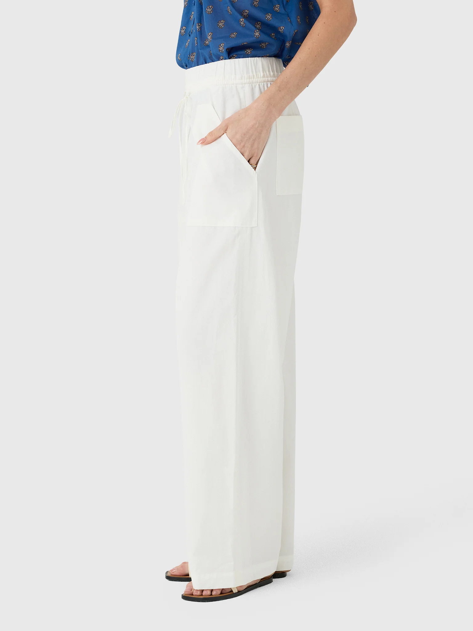 Vince Women's Cotton Double-Waist Drawstring Pant - Image 3