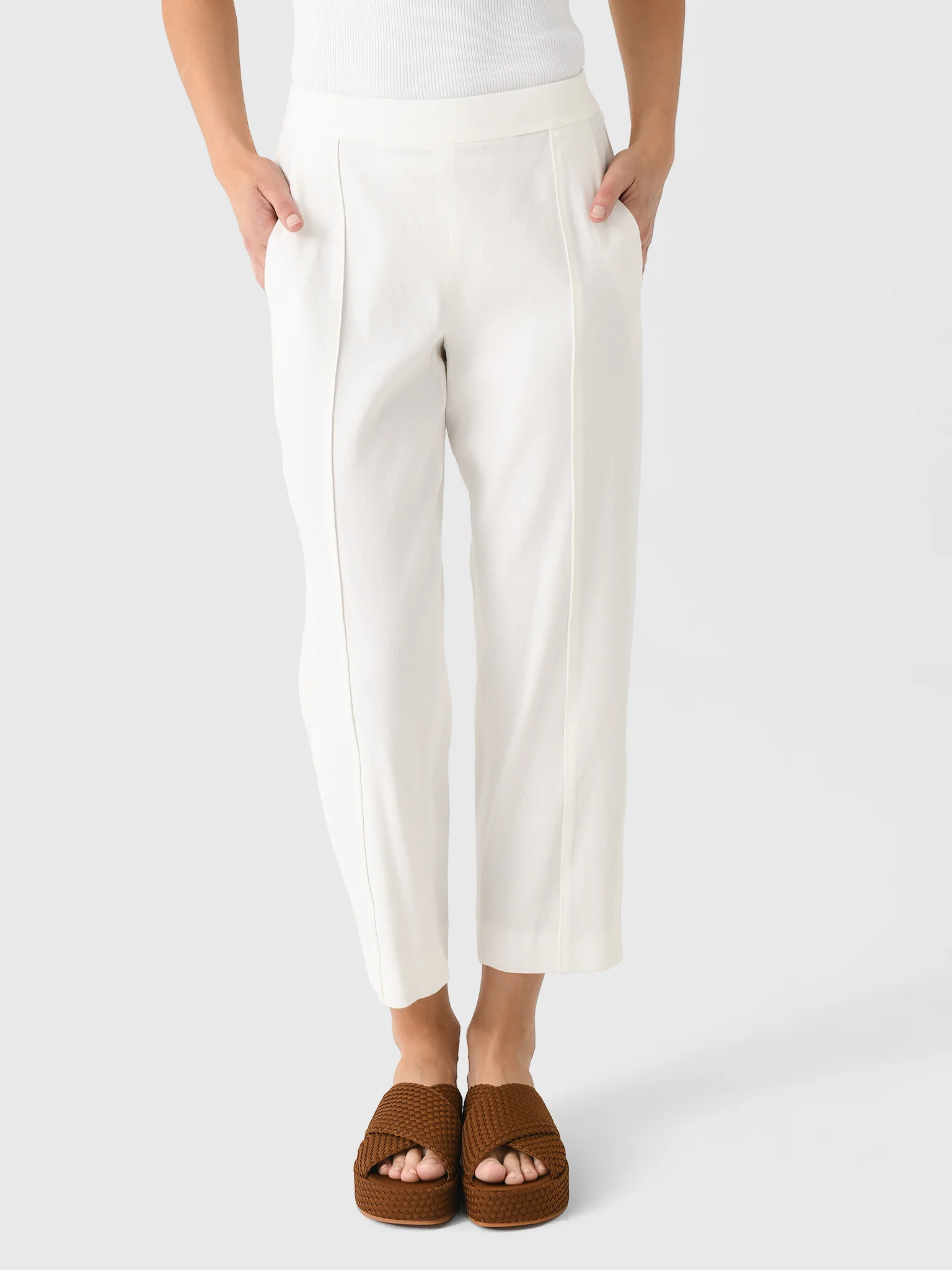 Vince Women's Linen-Blend Tapered Pull-On Pant
