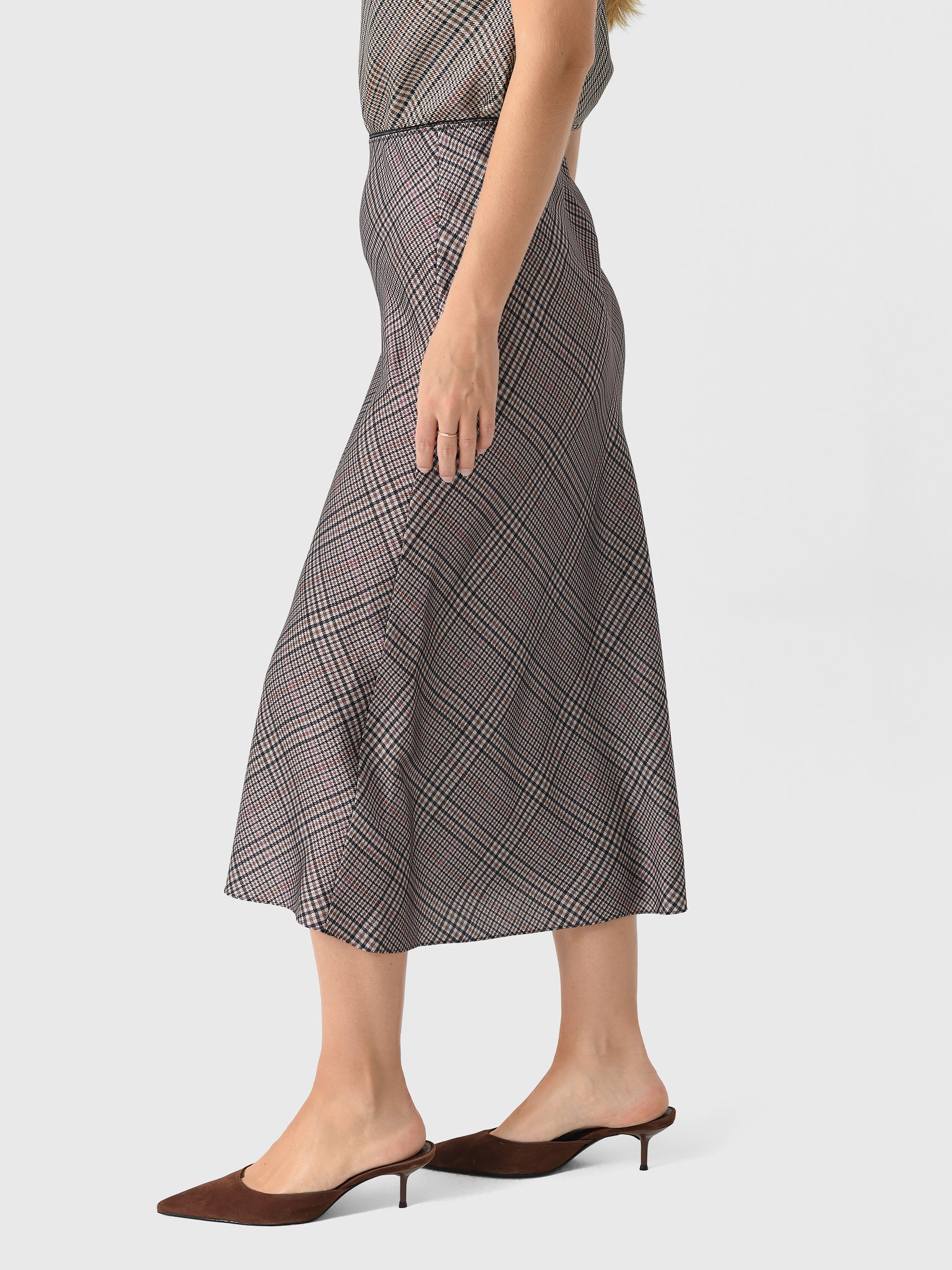 Vince Women's Pressed Plaid Shaped Hem Skirt - Image 3