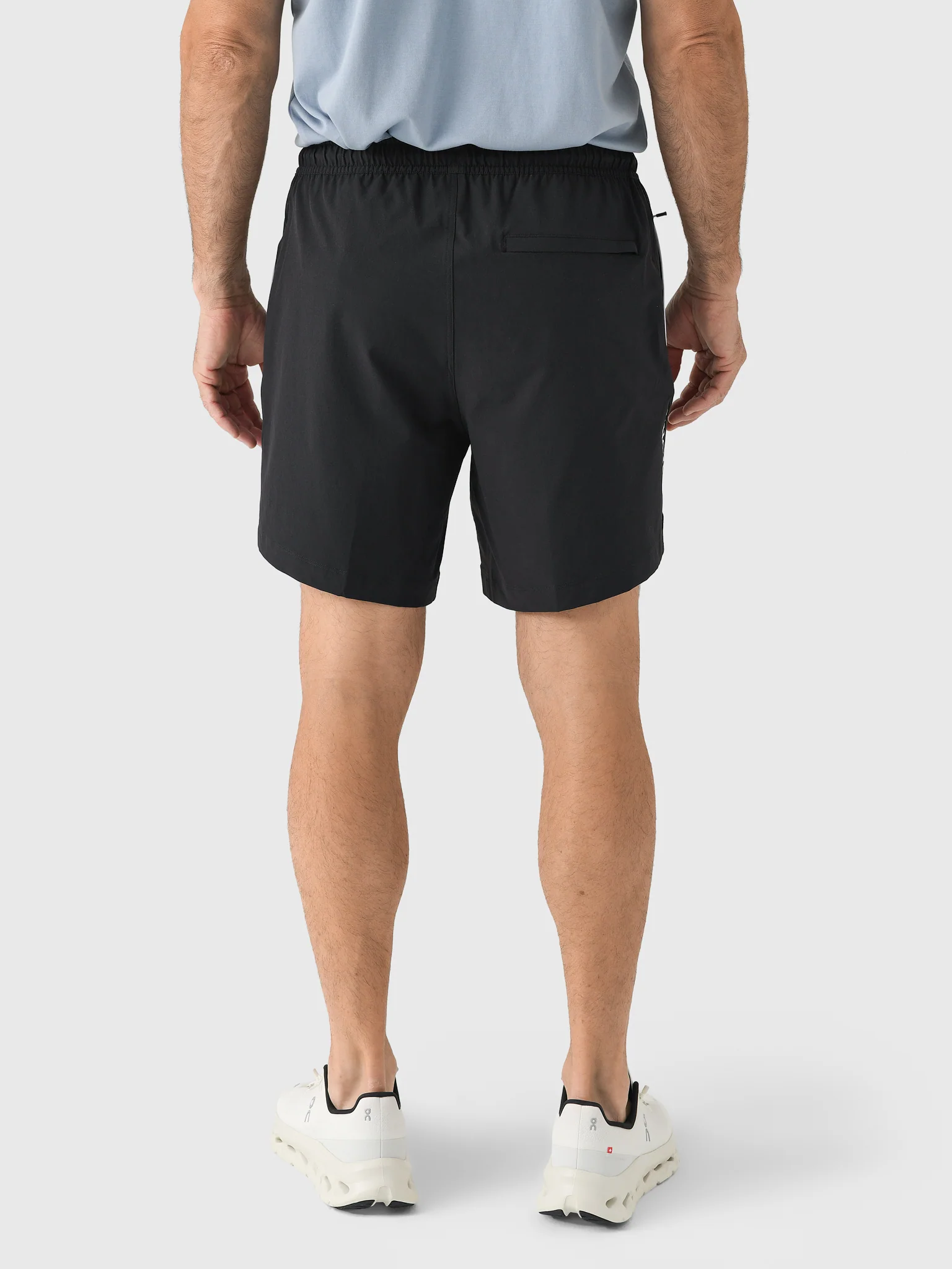Vuori Men's Crosscourt Unlined 7" Short - Image 10