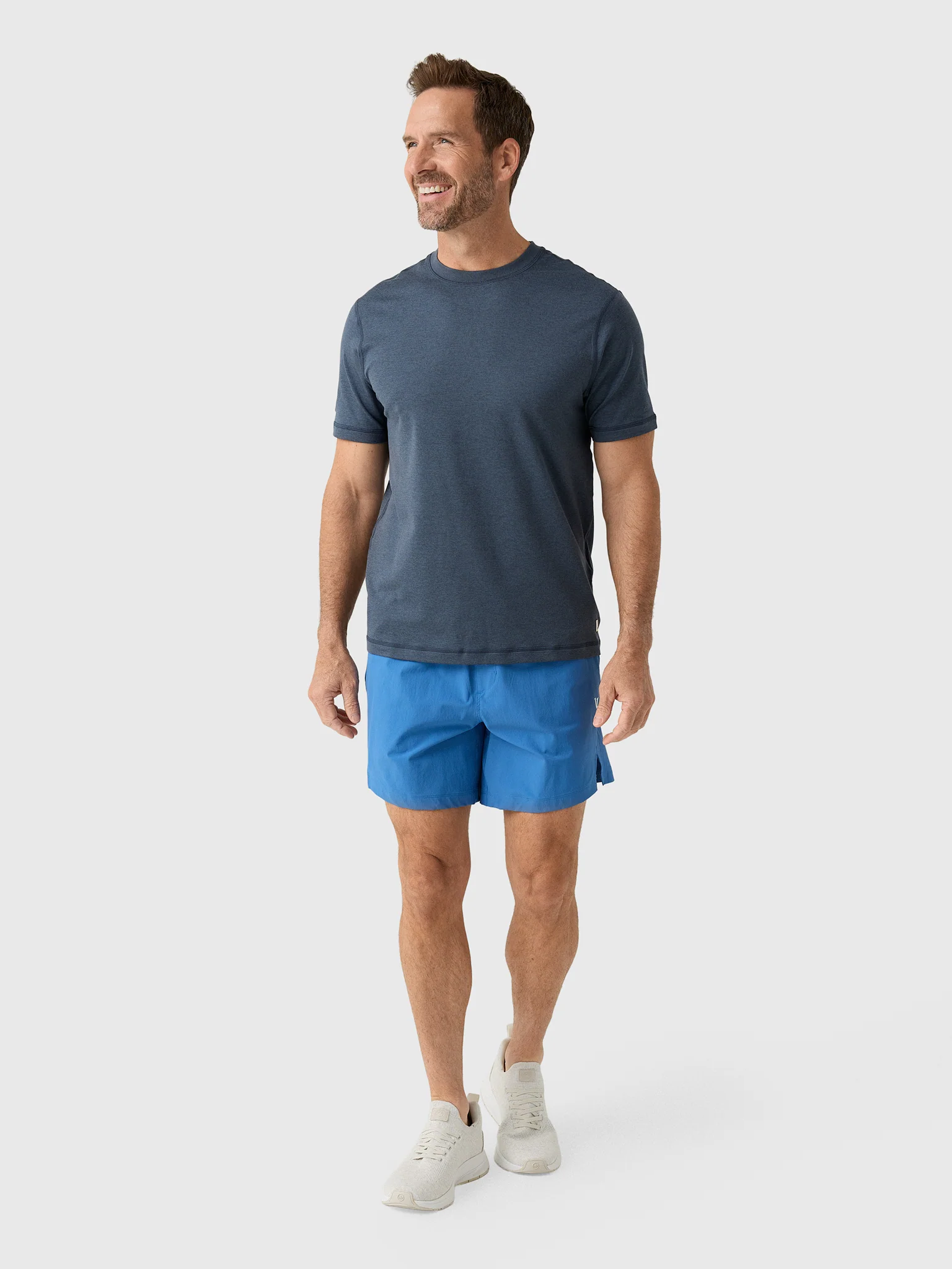Vuori Men's Crosscourt Unlined 7" Short - Image 12