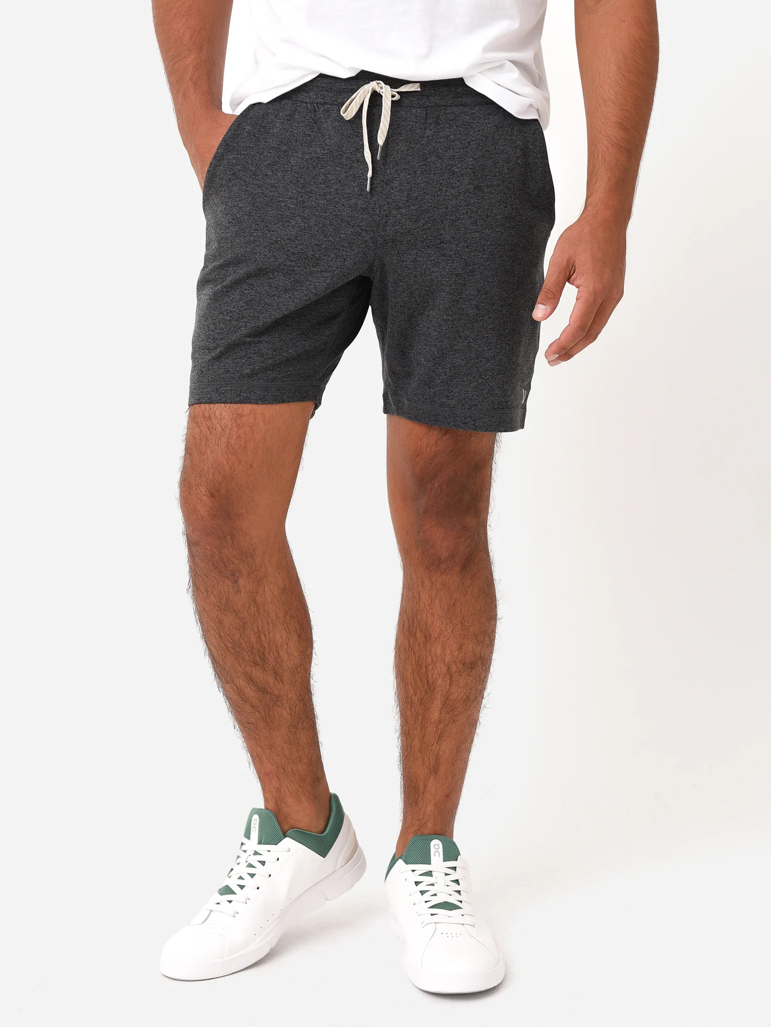 Vuori Men's Ponto Performance 7" Short - Image 14
