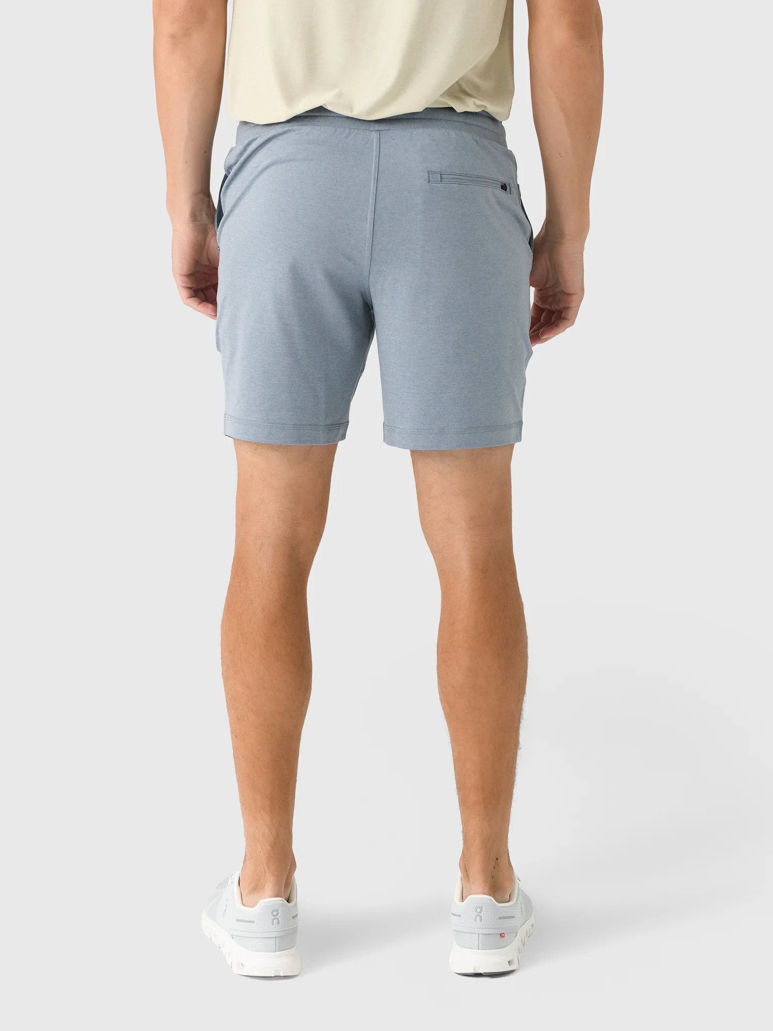 Vuori Men's Ponto Performance 7" Short - Image 4