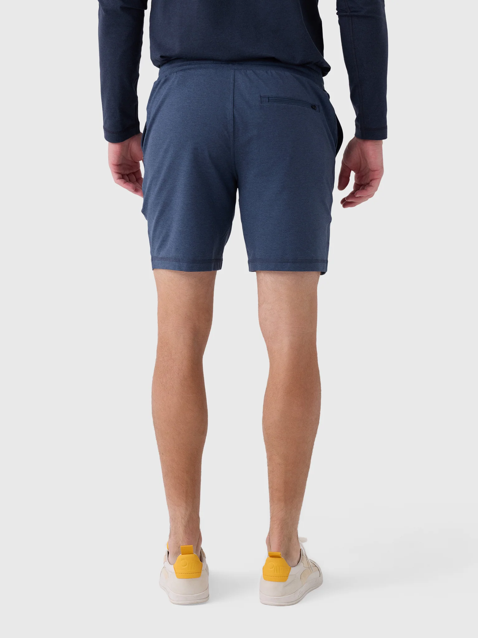 Vuori Men's Ponto Performance 7" Short - Image 9