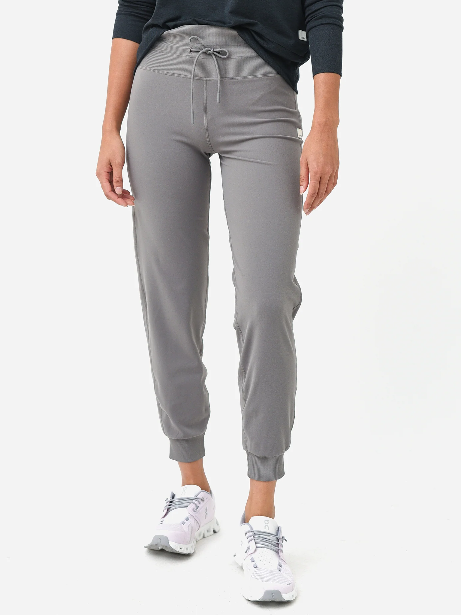 Vuori Women's Daily Jogger - Image 4