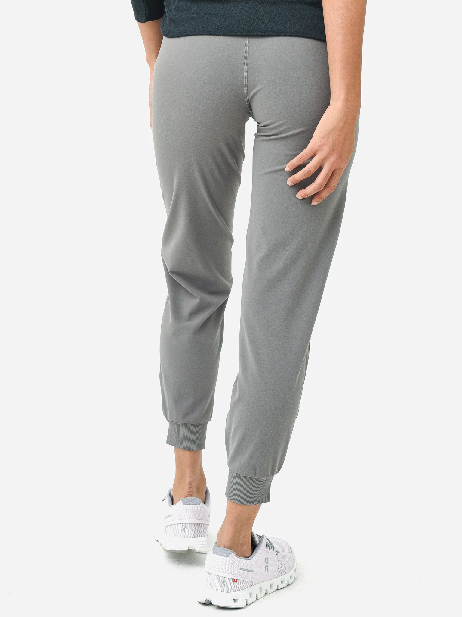 Vuori Women's Daily Jogger - Image 5