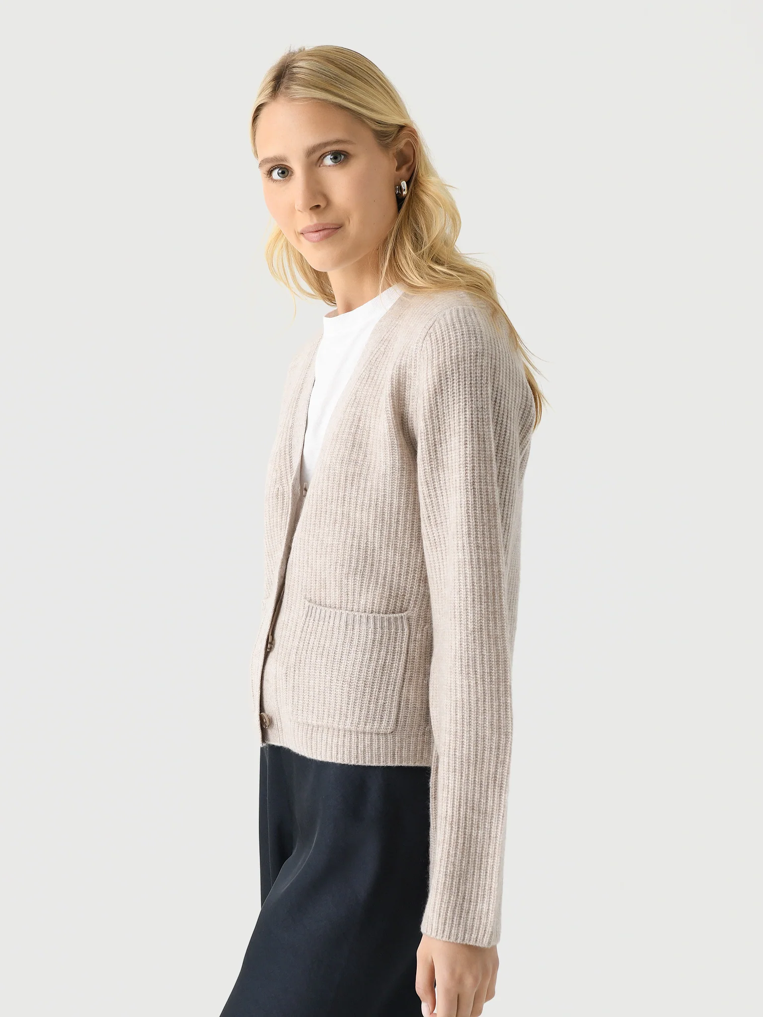 White + Warren Women's Cashmere Fluted Sleeve Cardigan - Image 4